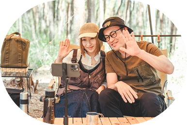 コラボ配信する二人の写真